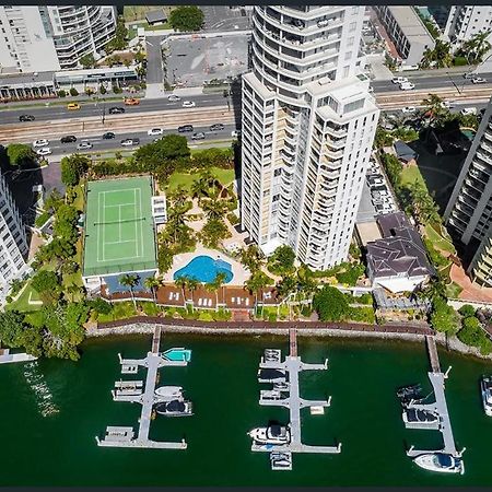 גולד קוסט The Pinnacle Apartments מראה חיצוני תמונה
