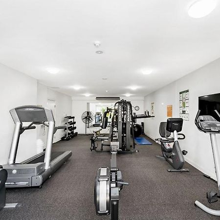 גולד קוסט The Pinnacle Apartments מראה חיצוני תמונה
