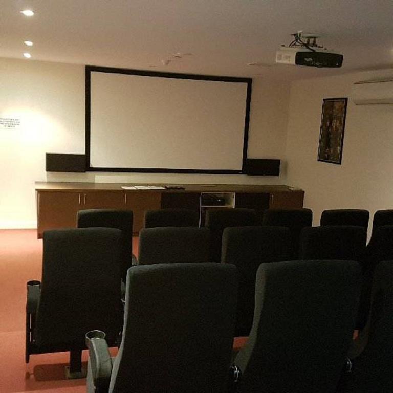 גולד קוסט The Pinnacle Apartments מראה חיצוני תמונה