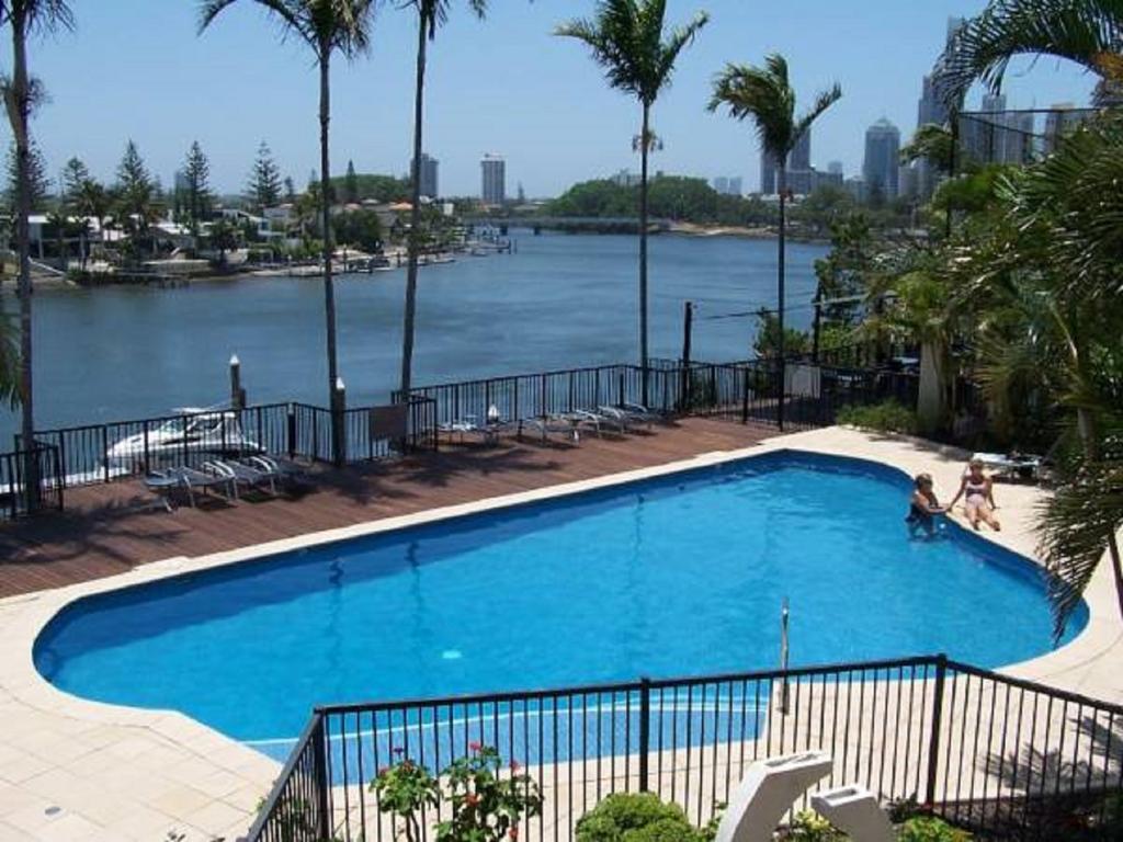 גולד קוסט The Pinnacle Apartments מראה חיצוני תמונה